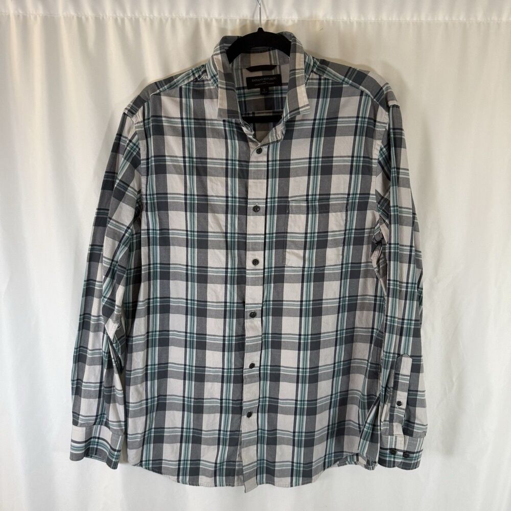 Banana Republic Lightweight Fannel Men's Large White Plaid Button Up Long Sleeve